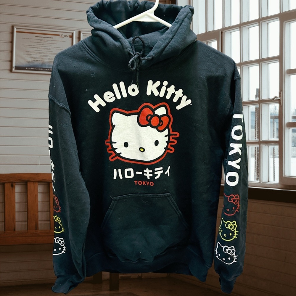 Hello Kitty Black and White Graphic Hoodie size M